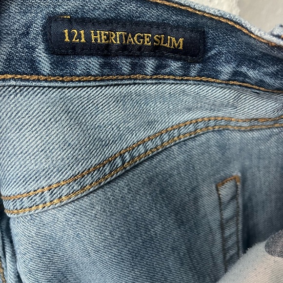 Men's Distressed Blue Jeans- Lucky Brand. Size 28 - Picture 3 of 5